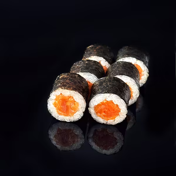 Макі з лососем