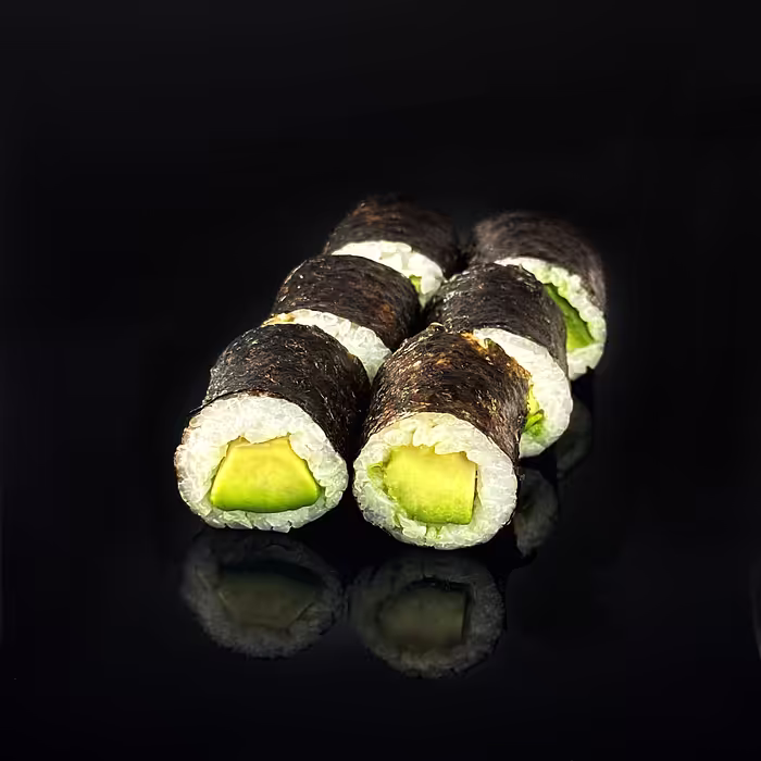 Макі з авокадо